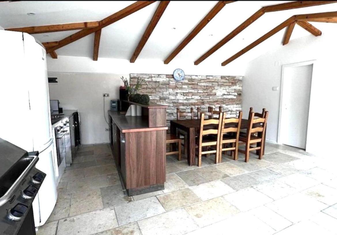 Apartment Radovanovic *
