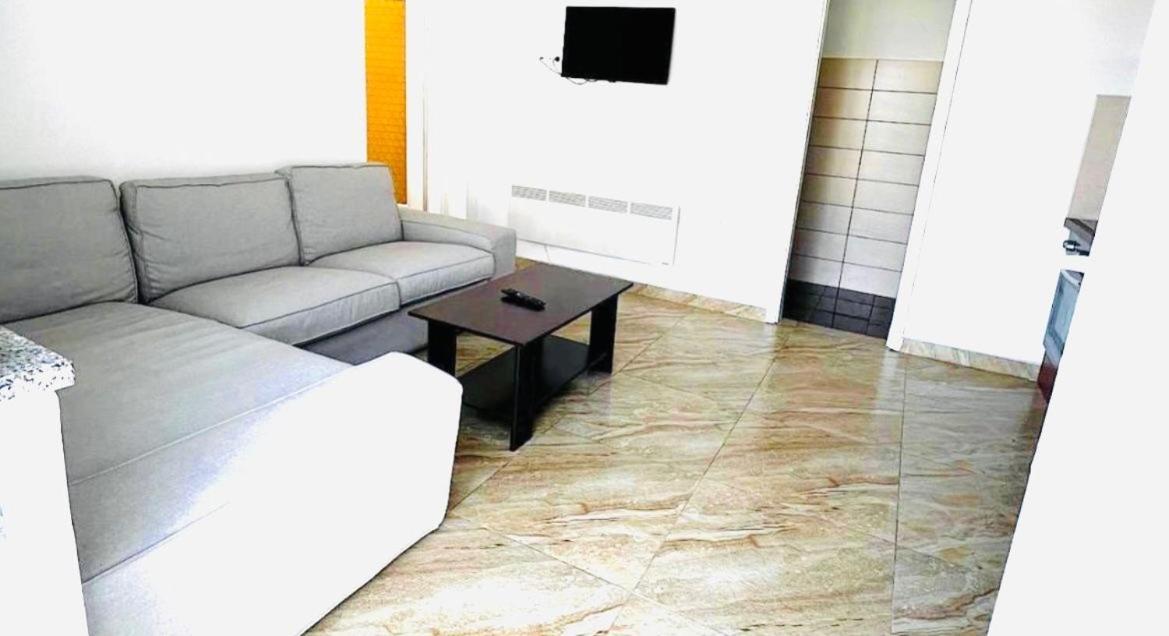 Apartment Radovanovic